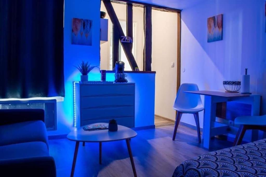 Studio Charmant Confortable Tv Centre Ville Louviers Kültér fotó